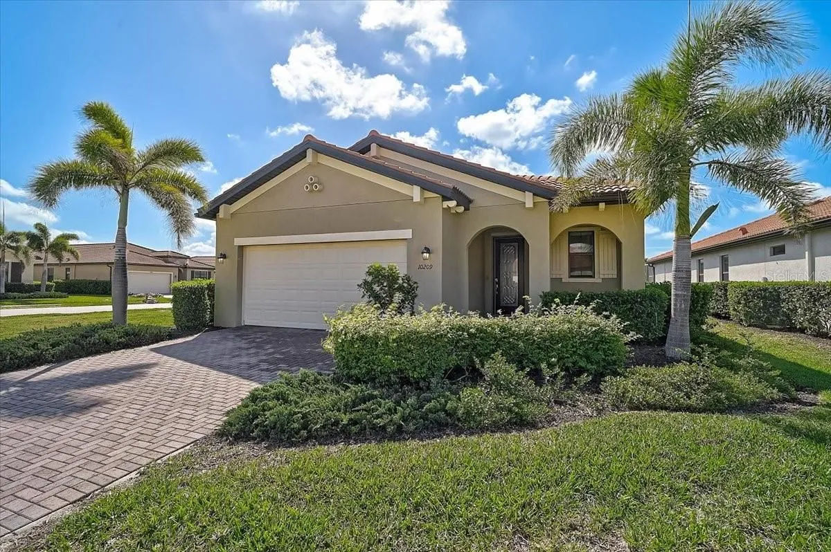 Property Slideshow image 1 of 66 | 10209 fiddlewood dr, Venice, FL, 34293