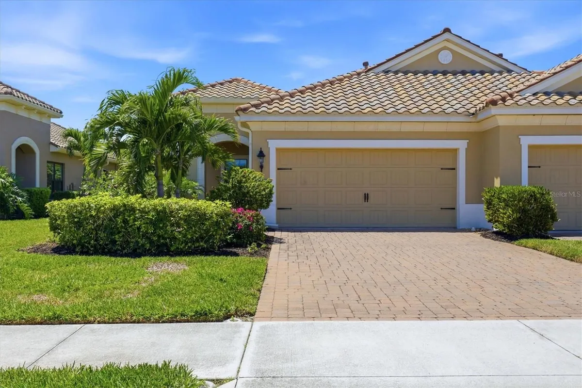 Property Slideshow image 1 of 46 | 1359 backspin dr, Englewood, FL, 34223