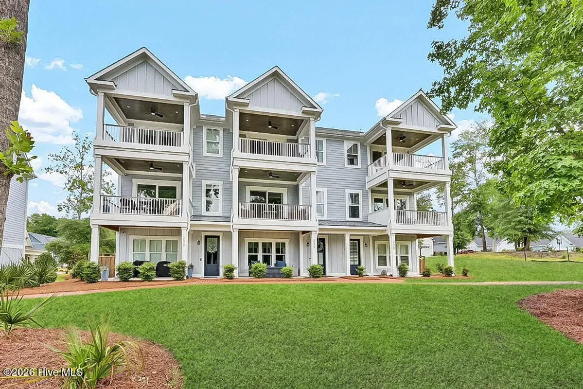 Property Slideshow image 1 of 105 | 237 sabal pond way, Castle Hayne, NC, 28429