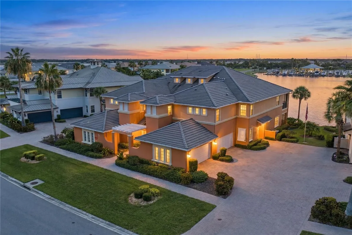 Property Slideshow image 1 of 69 | 1139 riverscape st 2, Bradenton, FL, 34208