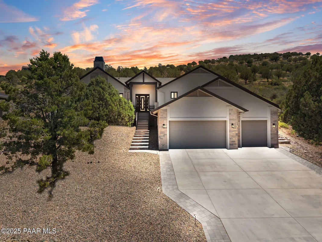 Property Slideshow image 1 of 43 | 1020 sunrise blvd, Prescott, AZ, 86301