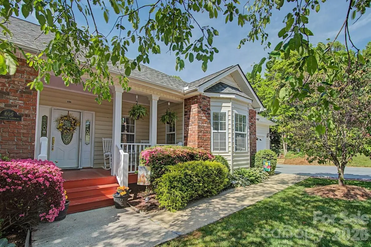 Property Slideshow image 1 of 48 | 606 carriage commons dr, Hendersonville, NC, 28791