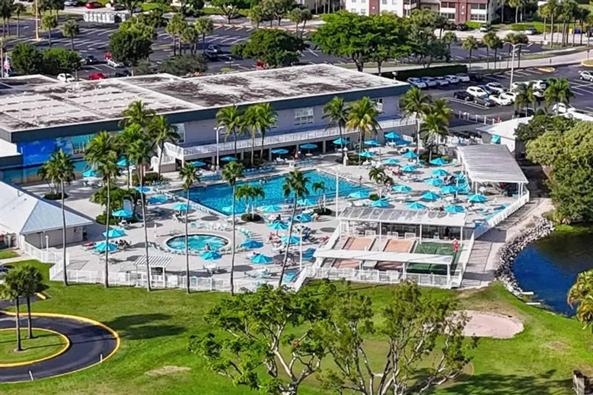 Property Slideshow image 1 of 16 | 820 flanders r # 280, Delray Beach, FL, 33484