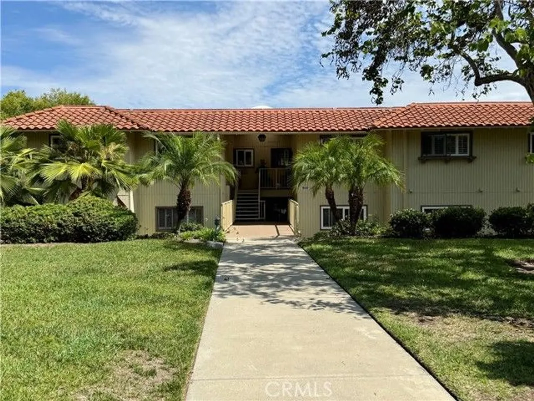 Property Slideshow image 1 of 1 | 860 ronda mendoza o, Laguna Woods, CA, 92637