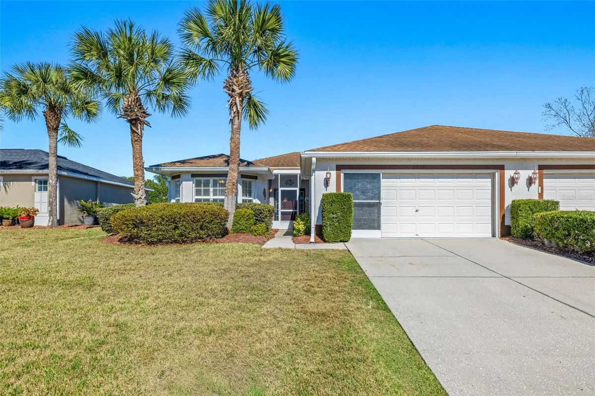 Property Slideshow image 1 of 46 | 29335 caddyshack ln unit e, San Antonio, FL, 33576