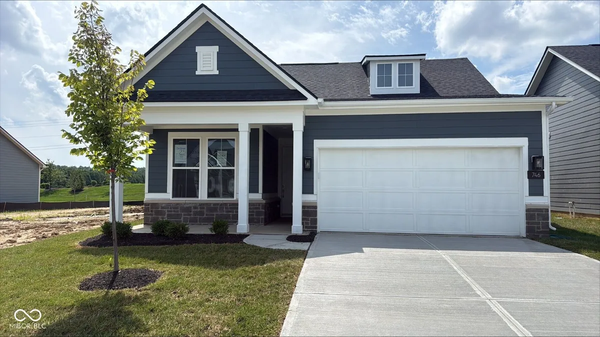 Property Slideshow image 1 of 35 | 746 daisy st, Greenwood, IN, 46143