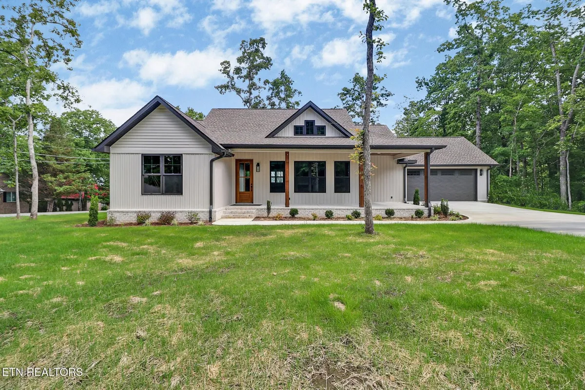 Property Slideshow image 1 of 49 | 124 markham ln, Crossville, TN, 38558