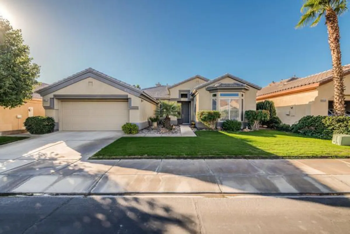 Property Slideshow image 1 of 39 | 80571 hoylake dr, Indio, CA, 92201