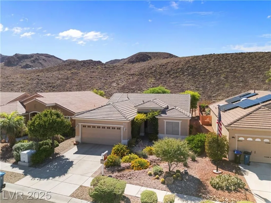 Property Slideshow image 1 of 40 | 2145 king mesa dr, Henderson, NV, 89012