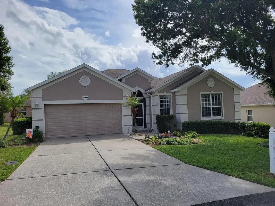 Property Slideshow image 1 of 67 | 3422 chessington st, Clermont, FL, 34711
