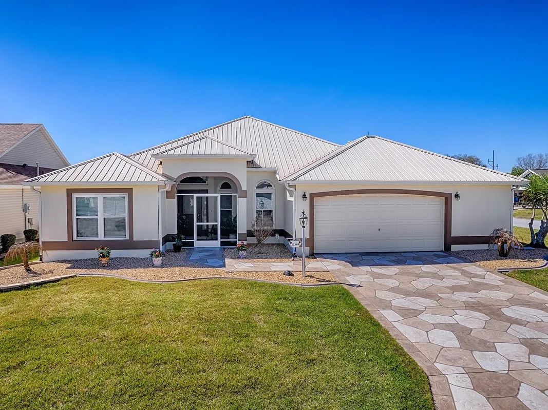 Property Slideshow image 1 of 43 | 17384 se 72nd deer run ave, The Villages, FL, 32162