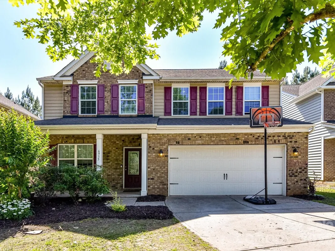 Property Slideshow image 1 of 34 | 6935 liverpool ct, Fort Mill, SC, 29707