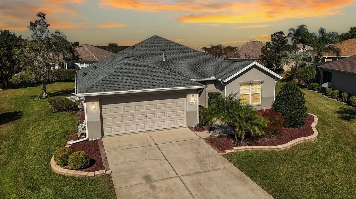 Property Slideshow image 1 of 62 | 13516 se 87th cir, Summerfield, FL, 34491