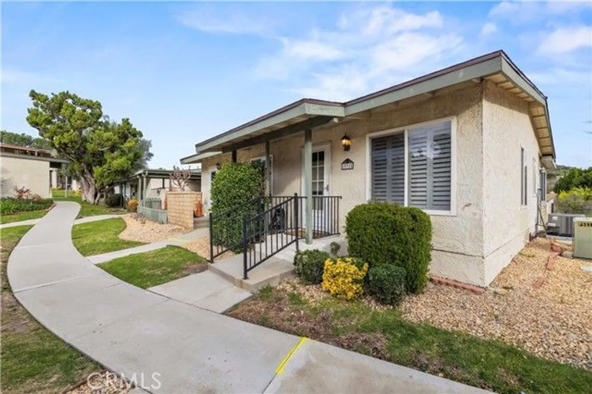 Property Slideshow image 1 of 53 | 19715 spanish oak dr, Newhall, CA, 91321