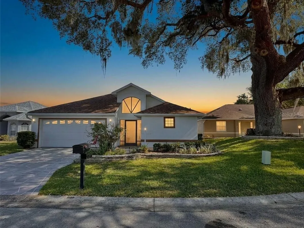 Property Slideshow image 1 of 24 | 17552 se 119th cir, Summerfield, FL, 34491