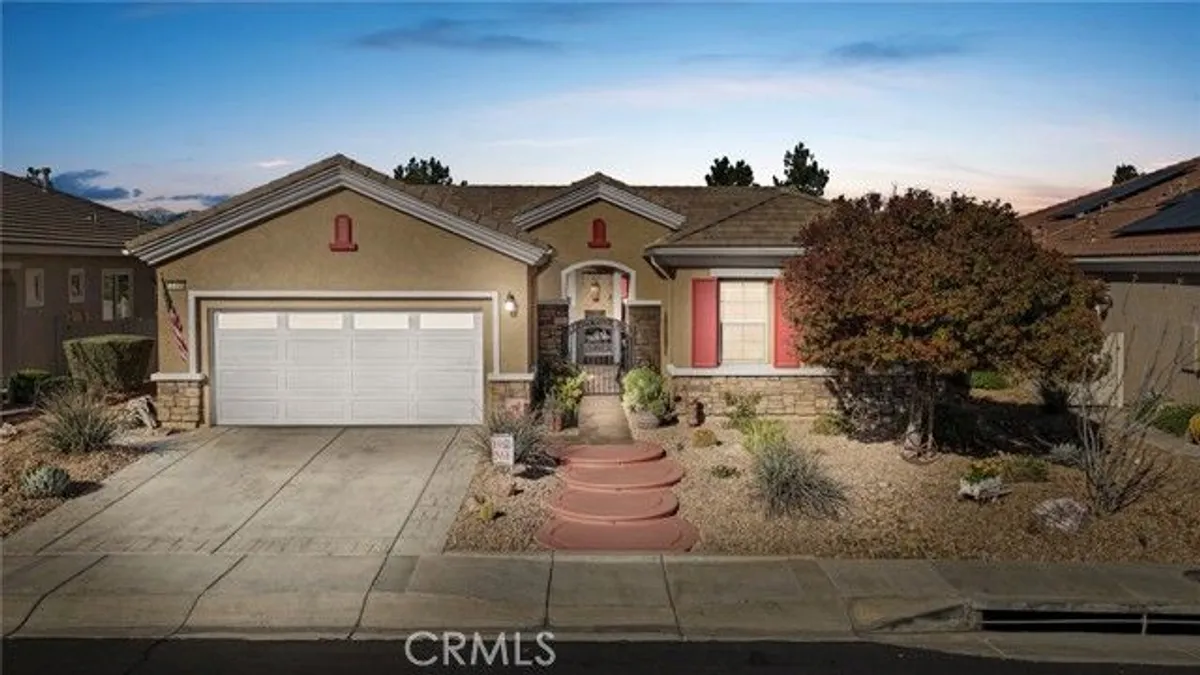 Property Slideshow image 1 of 68 | 10366 wilmington ln, Apple Valley, CA, 92308