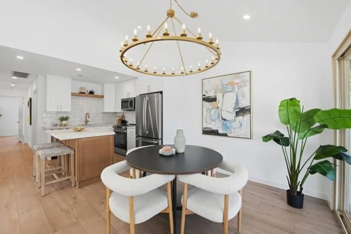 Property Slideshow image 1 of 28 | 1926 springdale ln, Encinitas, CA, 92024