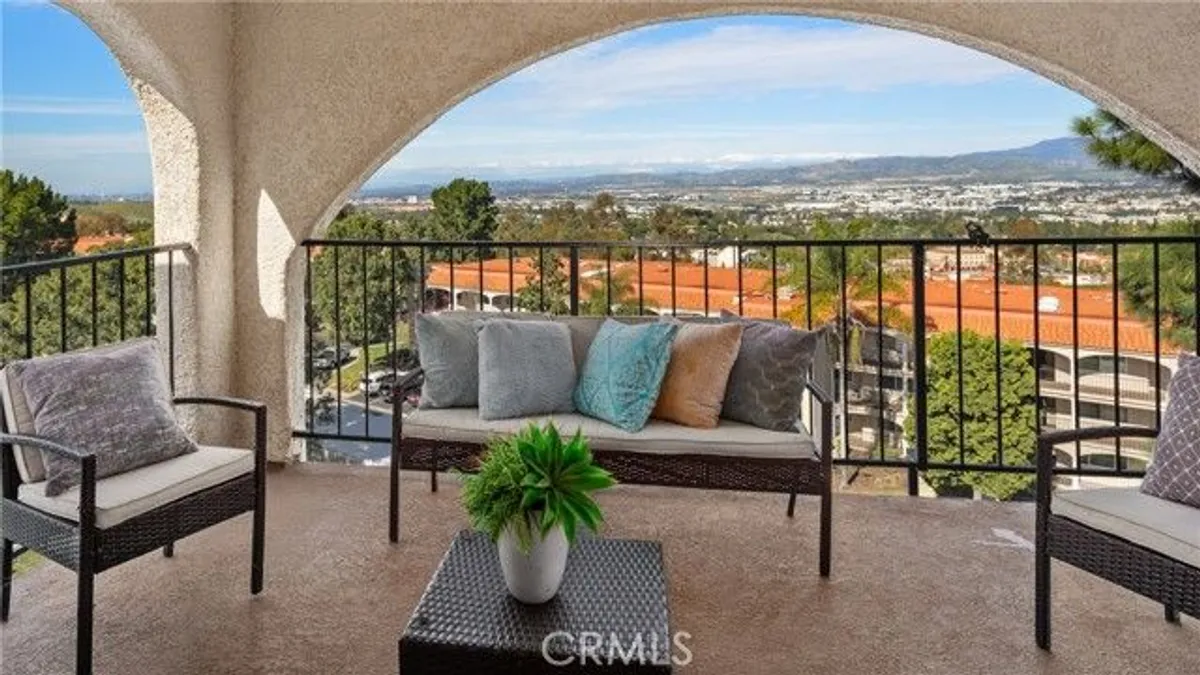 Property Slideshow image 1 of 63 | 4006 calle sonora oeste 3c, Laguna Woods, CA, 92637