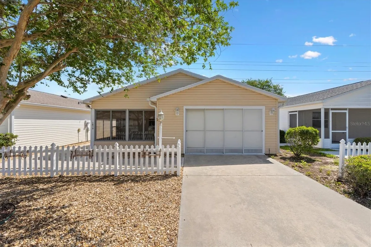 Property Slideshow image 1 of 39 | 1615 navidad st, The Villages, FL, 32162