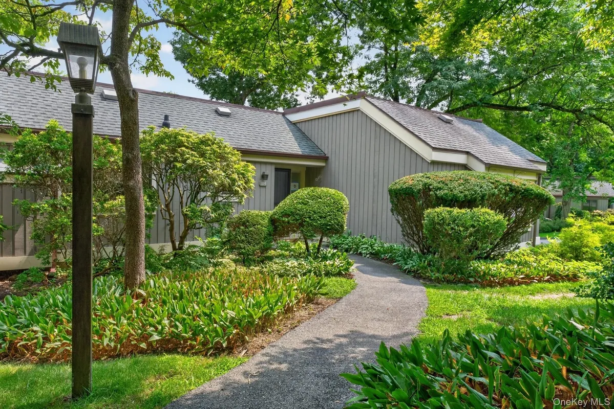 Property Slideshow image 1 of 23 | 220 heritage hls b, Somers, NY, 10589