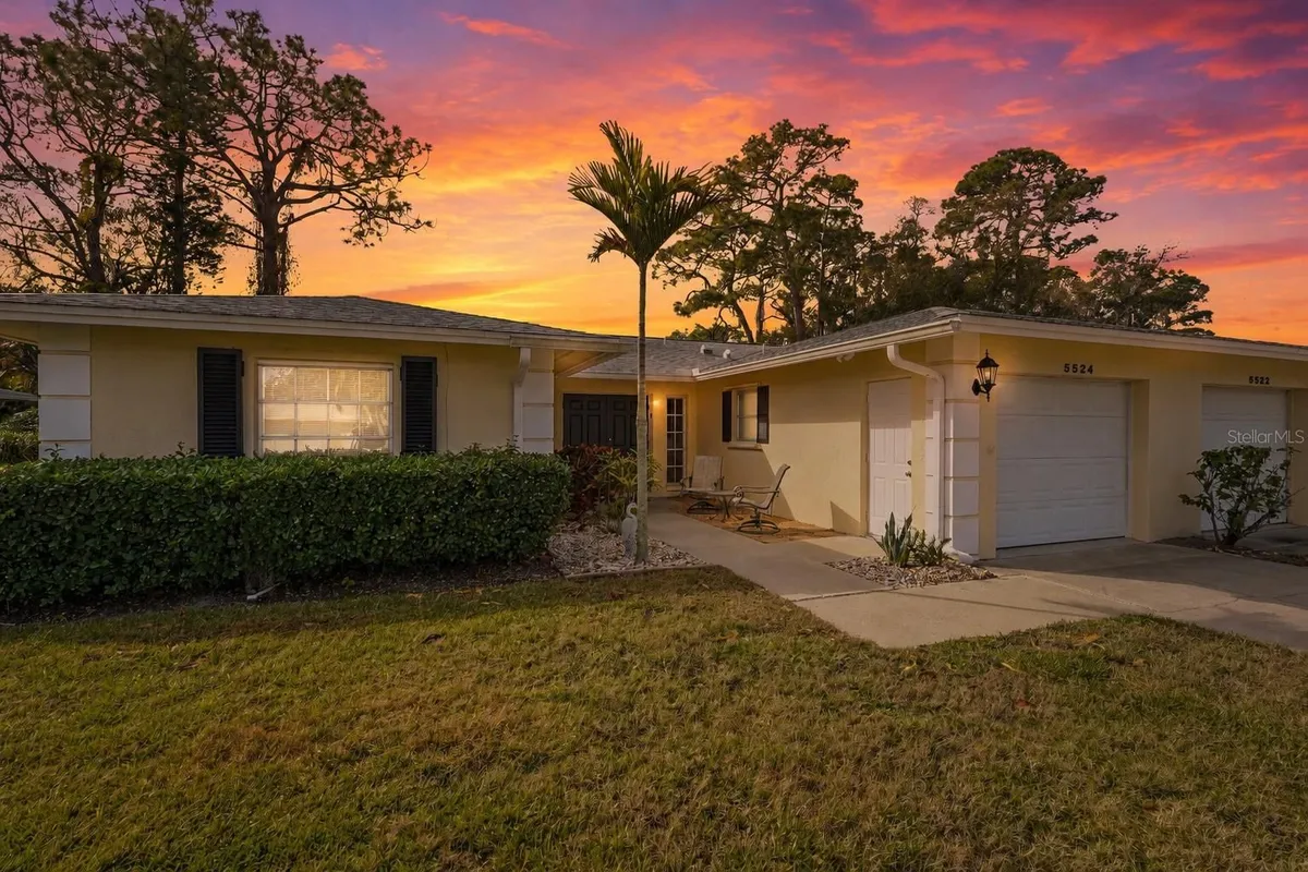 Property Slideshow image 1 of 68 | 5524 palm aire dr 5524, Sarasota, FL, 34243