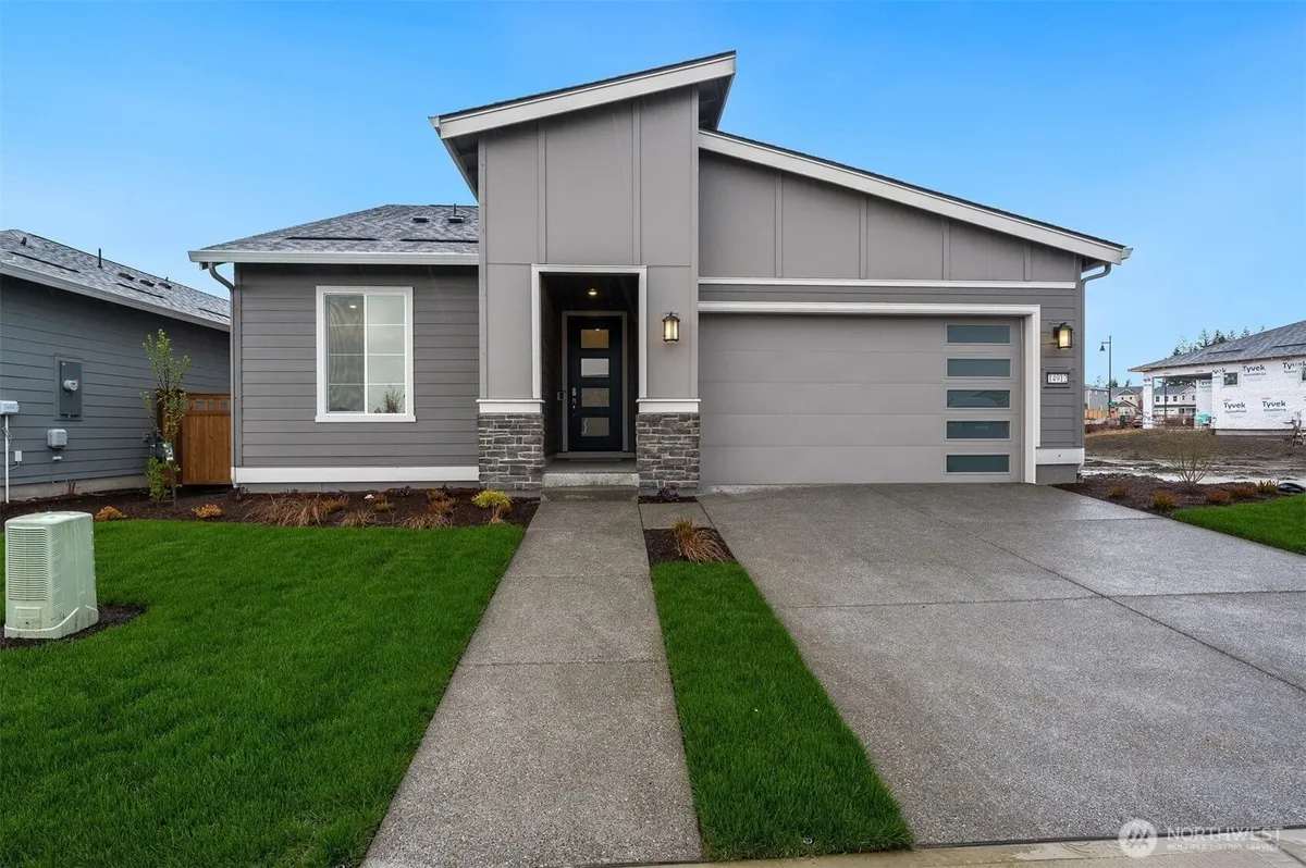 Property Slideshow image 1 of 32 | 14912 205th avenue ct e unit e, Bonney Lake, WA, 98391