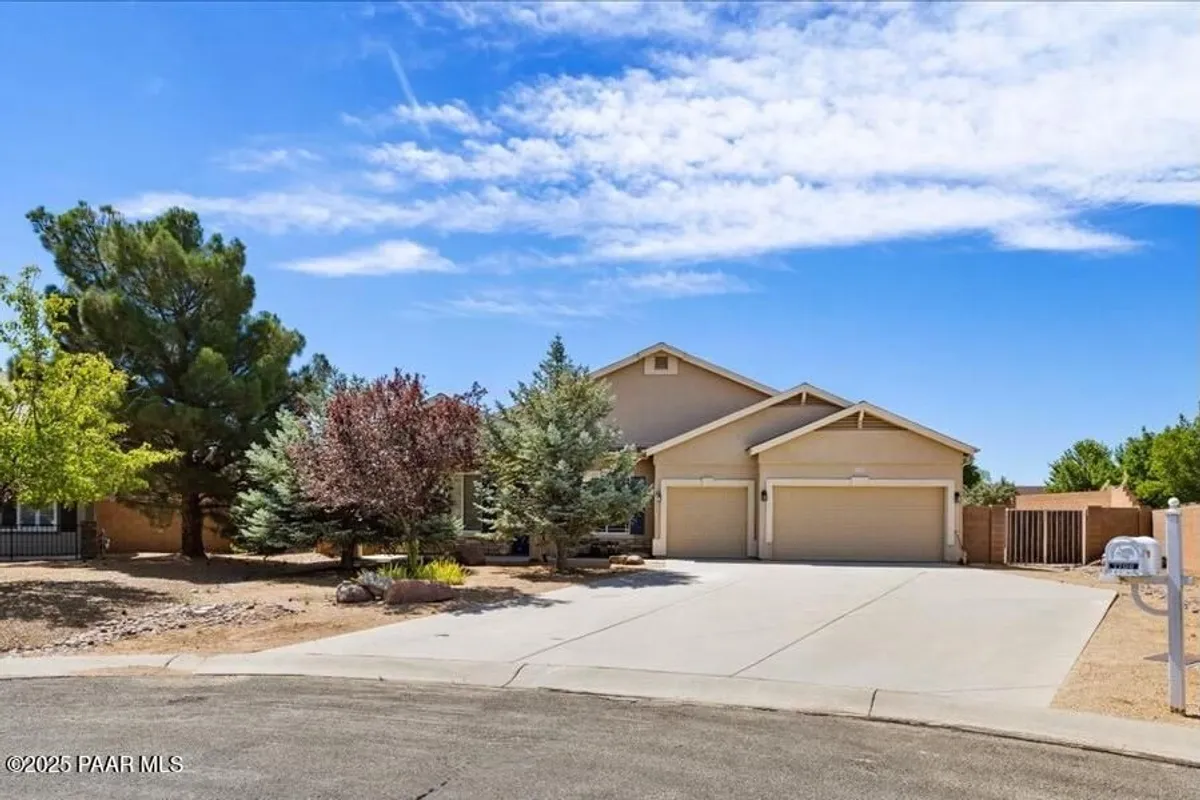 Property Slideshow image 1 of 47 | 7709 e day break cir, Prescott Valley, AZ, 86315