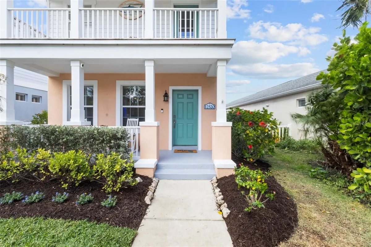 Property Slideshow image 1 of 52 | 12520 shimmering oak cir, Venice, FL, 34293