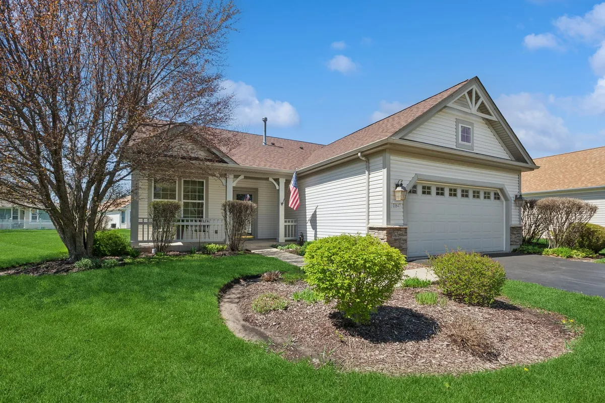 Property Slideshow image 1 of 20 | 11647 stonewater xing, Huntley, IL, 60142