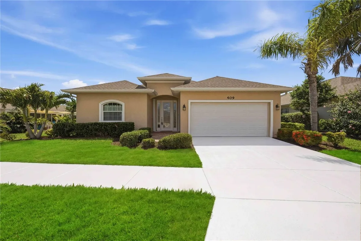 Property Slideshow image 1 of 50 | 409 tomoka dr, Englewood, FL, 34223