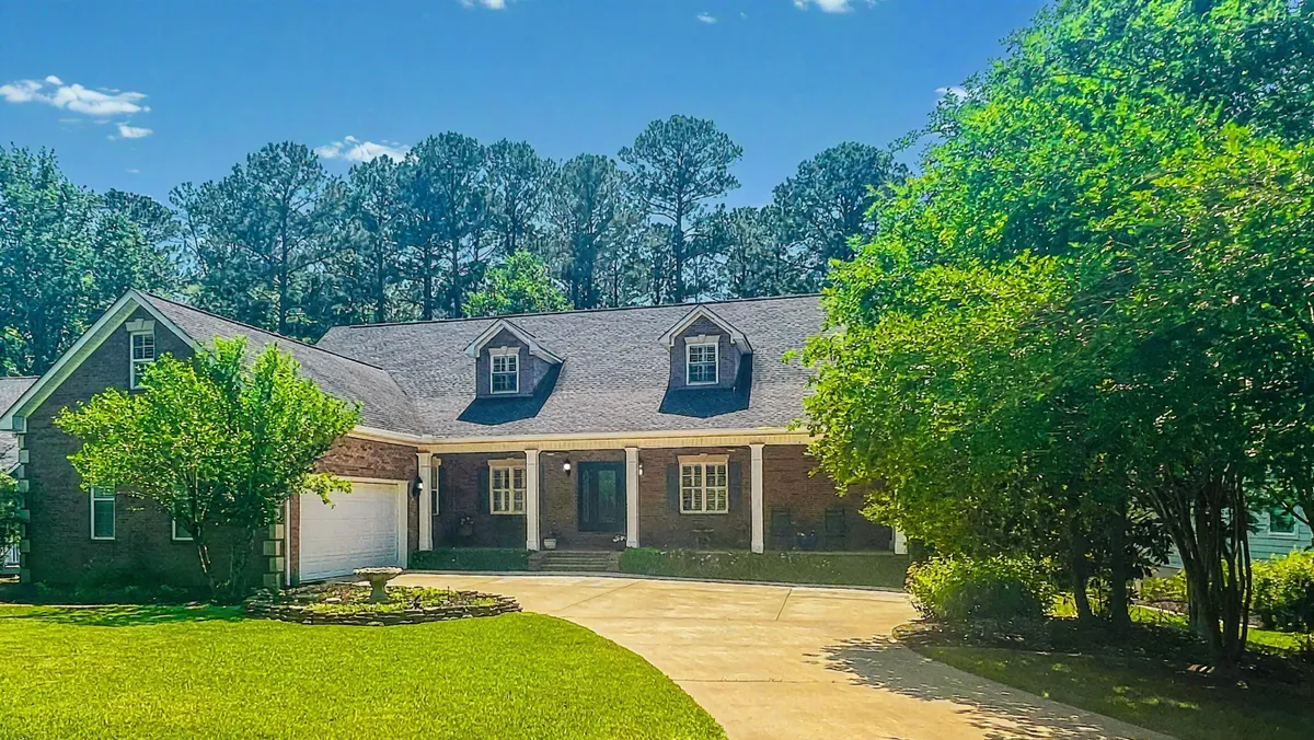 Property Slideshow image 1 of 76 | 111 stonebridge loop, Mc Cormick, SC, 29835