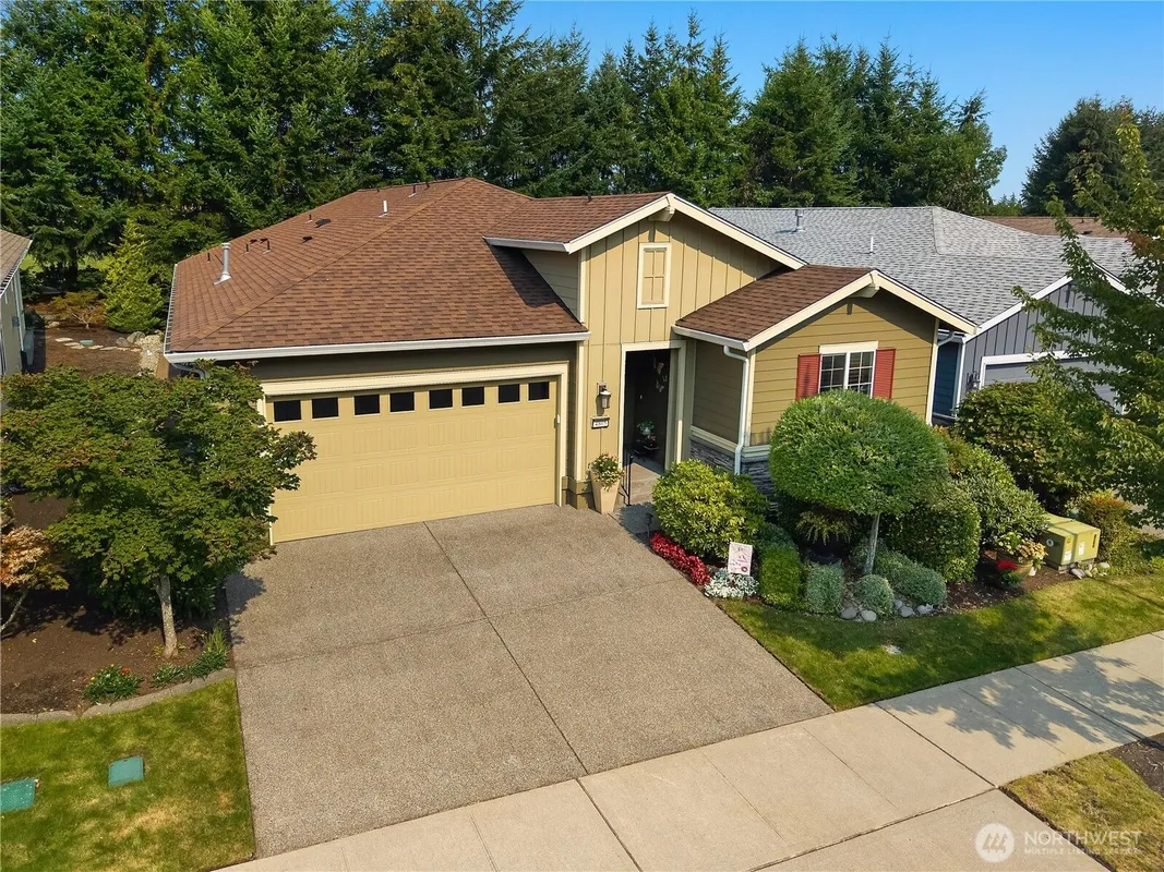 Property Slideshow image 1 of 40 | 4805 meriwood dr, Lacey, WA, 98516