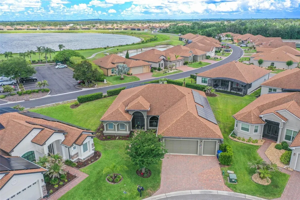 Property Slideshow image 1 of 62 | 1394 oakmont dr, Winter Haven, FL, 33884