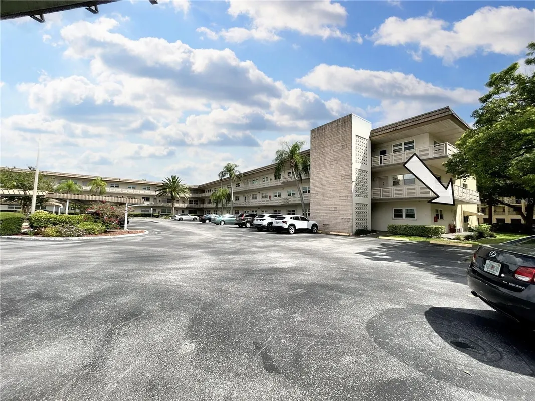 Property Slideshow image 1 of 22 | 5750 80th st n unit c108, St Petersburg, FL, 33709