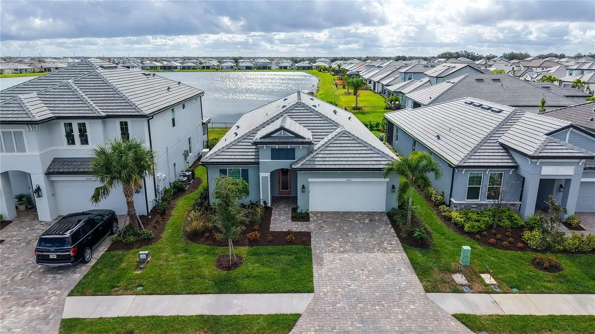 Property Slideshow image 1 of 75 | 17543 savory mist cir, Bradenton, FL, 34211