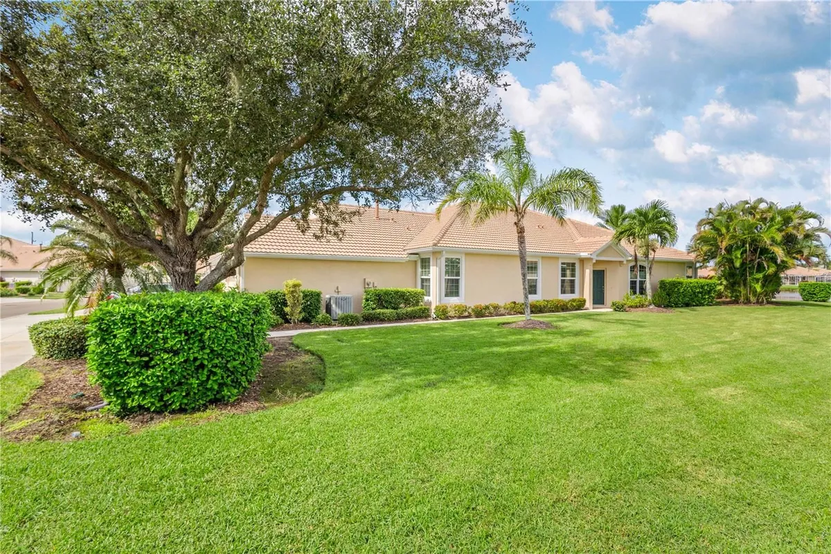 Property Slideshow image 1 of 60 | 5064 whispering oaks dr, North Port, FL, 34287
