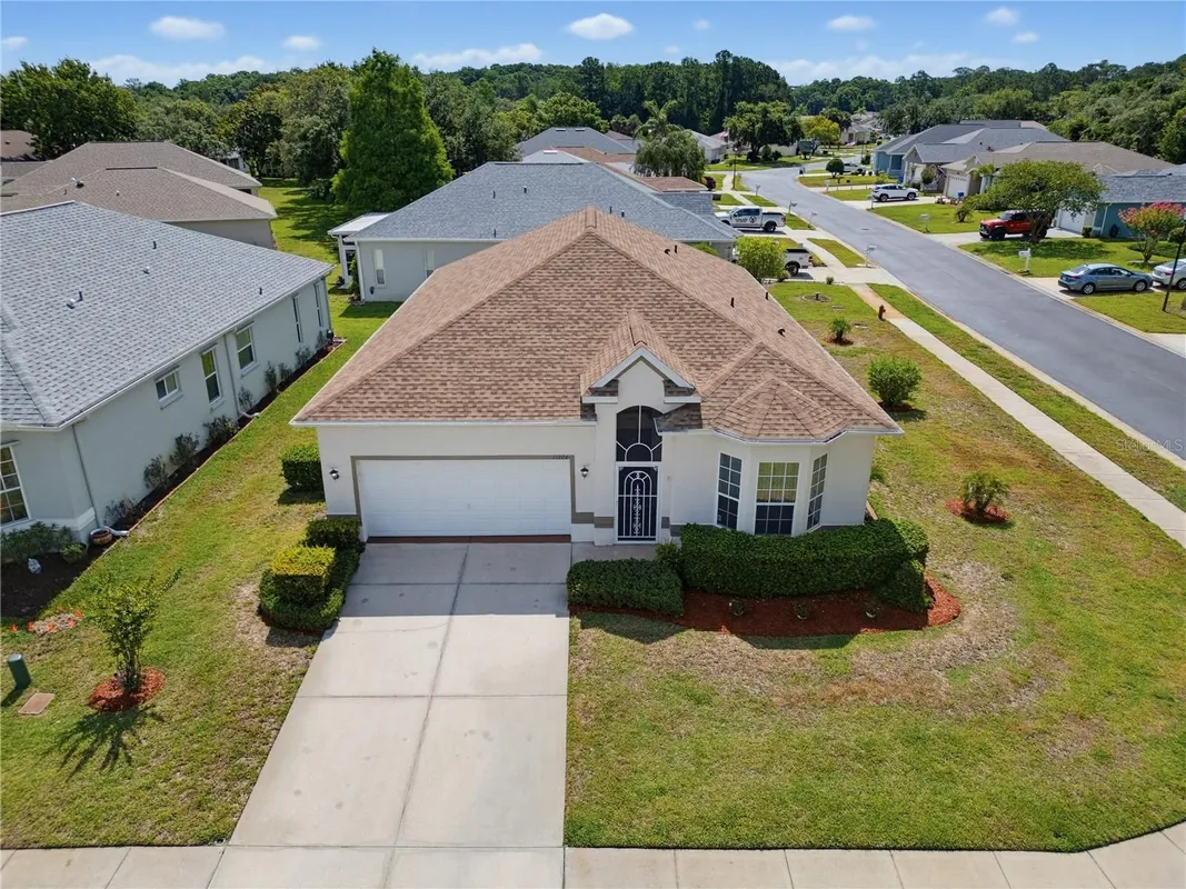 Property Slideshow image 1 of 52 | 11204 clear oak cir, New Port Richey, FL, 34654