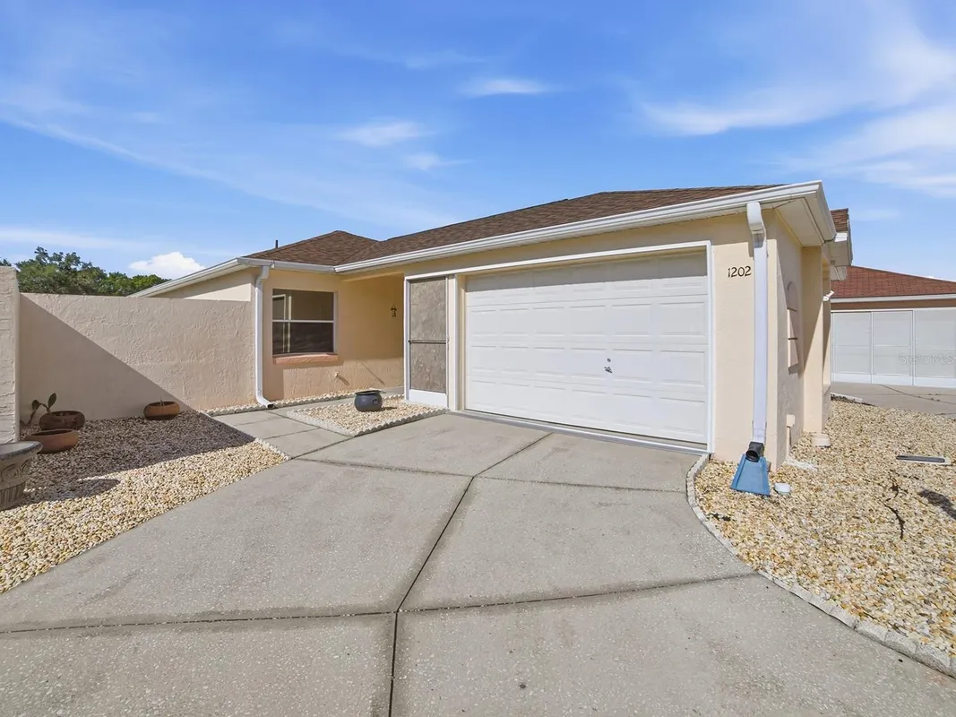 Property Slideshow image 1 of 34 | 1202 fernando ln, The Villages, FL, 32159