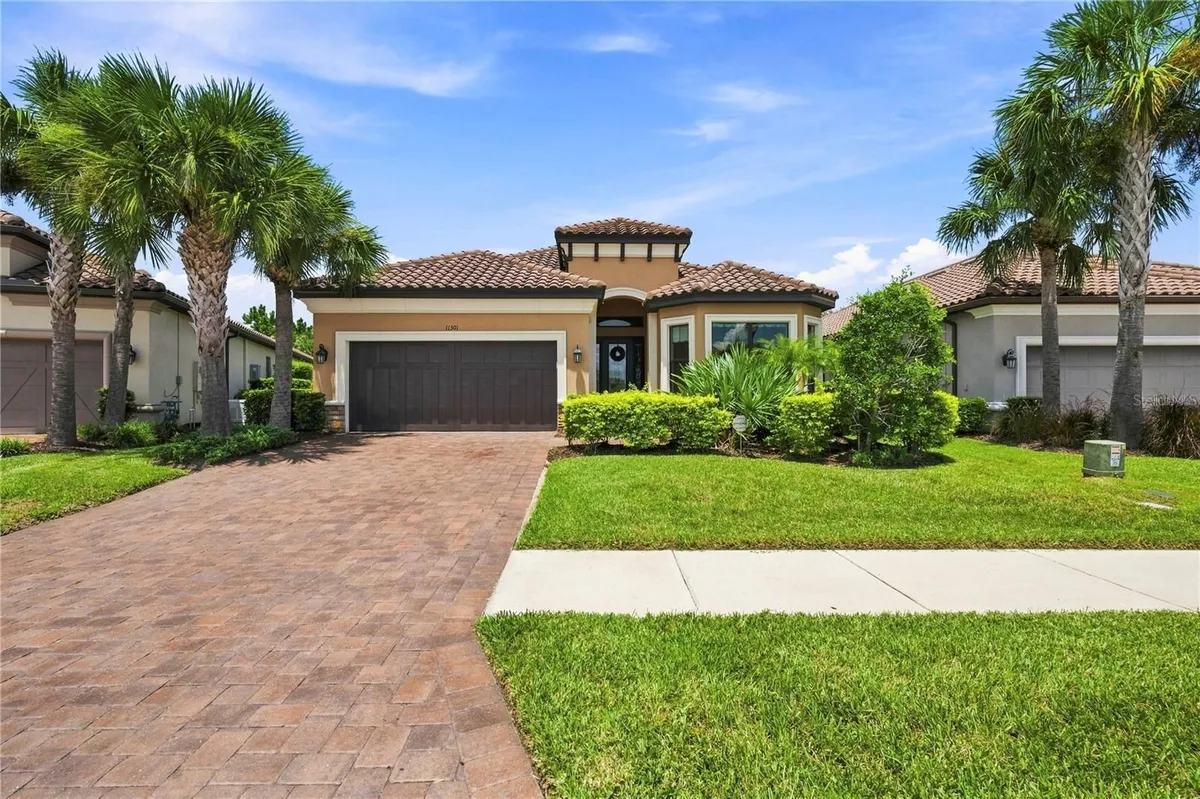 Property Slideshow image 1 of 51 | 11301 juglans dr, Odessa, FL, 33556