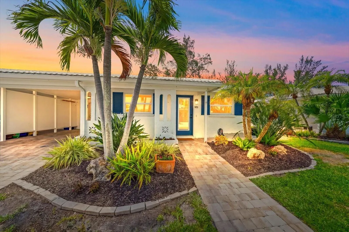 Property Slideshow image 1 of 46 | 578 spanish dr, Longboat Key, FL, 34228