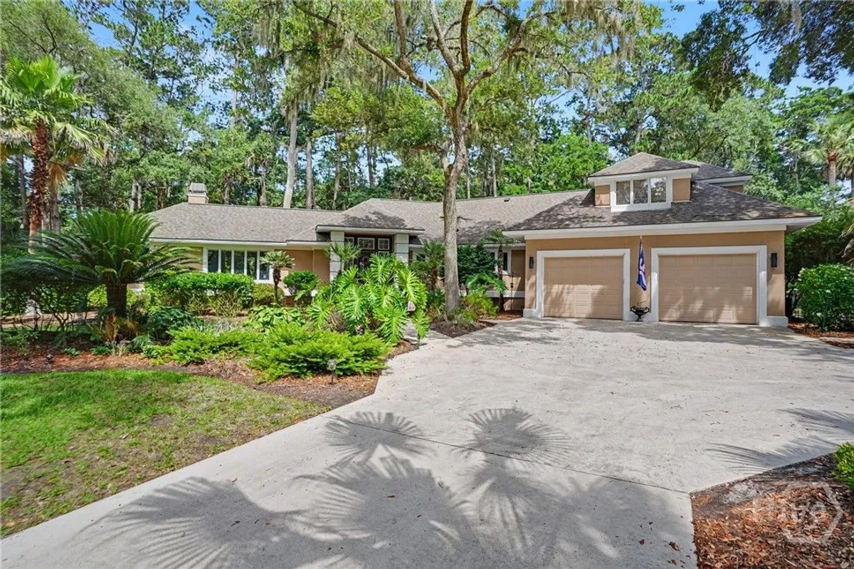 Property Slideshow image 1 of 54 | 32 hasleiters retreat, Savannah, GA, 31411