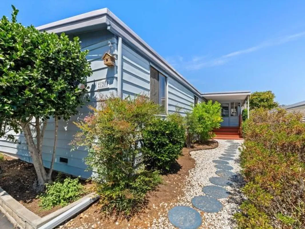 Property Slideshow image 1 of 48 | 4650 dulin rd spc 120, Fallbrook, CA, 92028