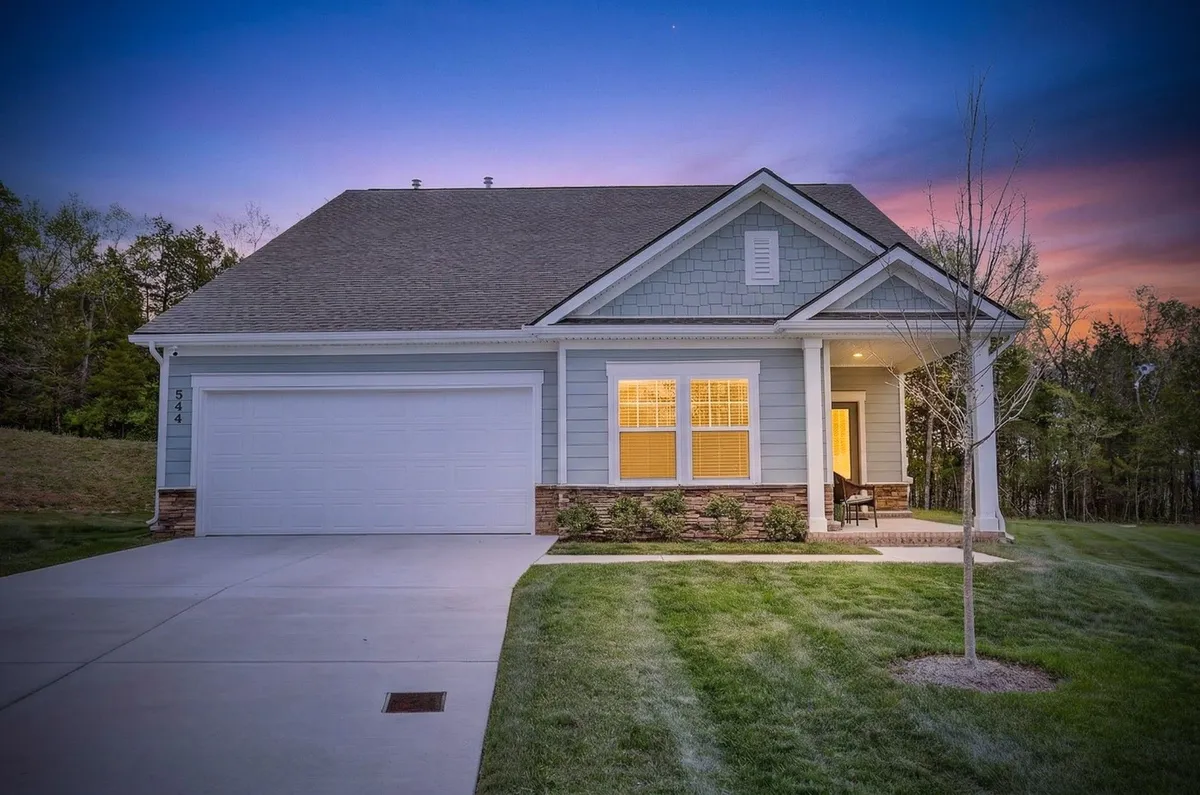 Property Slideshow image 1 of 40 | 544 banchory dr, Smyrna, TN, 37167