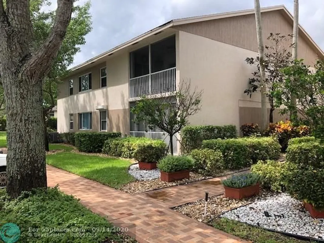 Property Slideshow image 1 of 10 | 7501 trent dr 101, Tamarac, FL, 33321