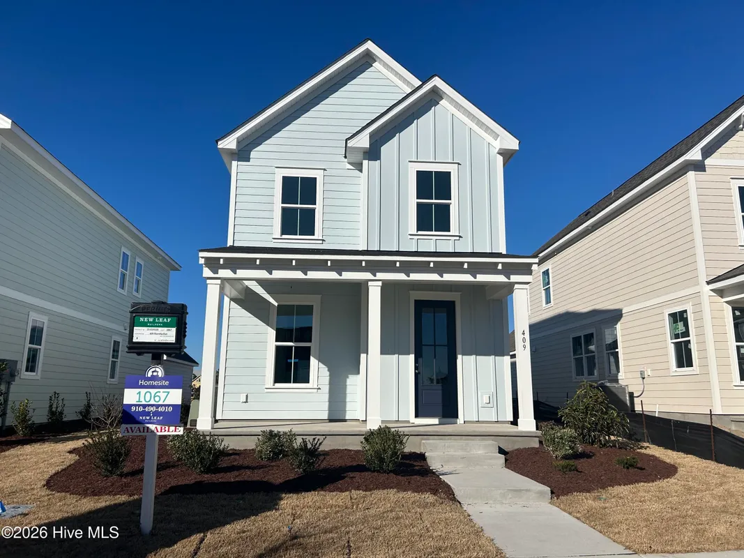 Property Slideshow image 1 of 40 | 409 starship run, Wilmington, NC, 28412