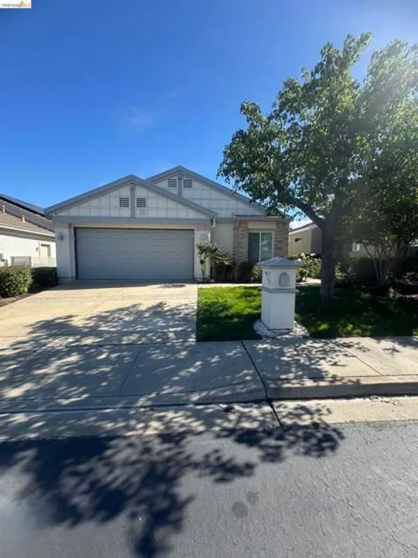 Property Slideshow image 1 of 19 | 1574 spigold way, Brentwood (Cc), CA, 94513