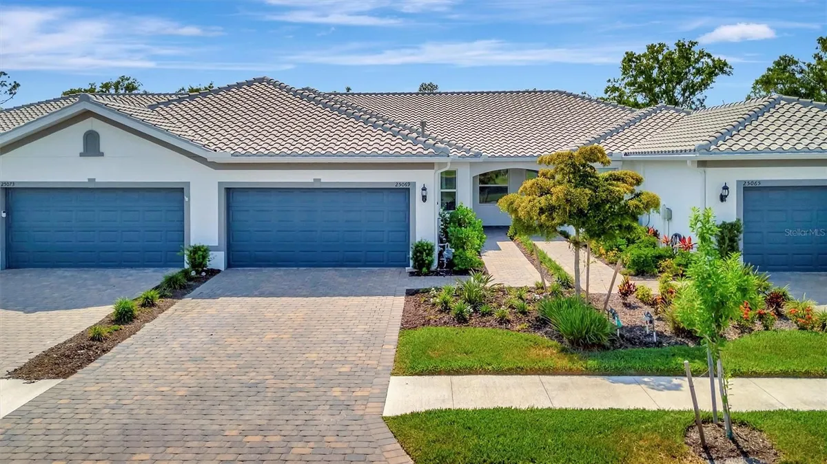 Property Slideshow image 1 of 59 | 25069 pearl lake cir, Englewood, FL, 34223