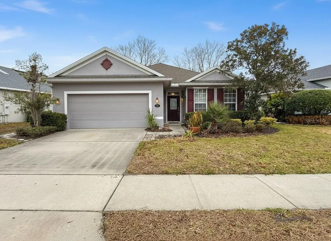 Property Slideshow image 1 of 26 | 109 avenham dr, Deland, FL, 32724