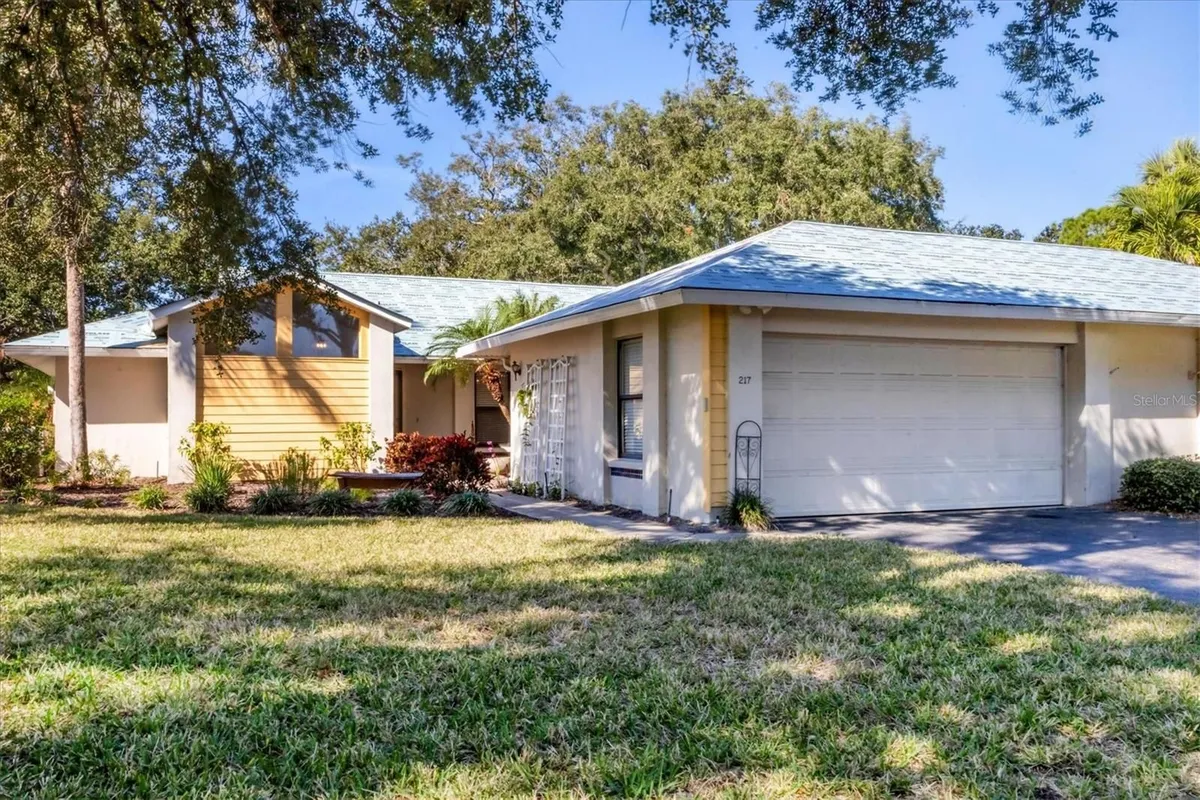 Property Slideshow image 1 of 64 | 217 southampton dr # 286, Venice, FL, 34293