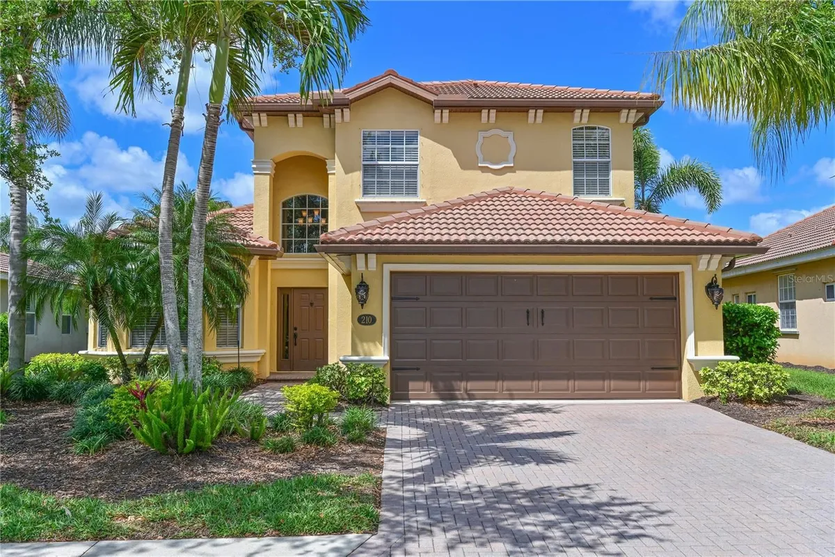 Property Slideshow image 1 of 46 | 210 winding river trl, Bradenton, FL, 34212